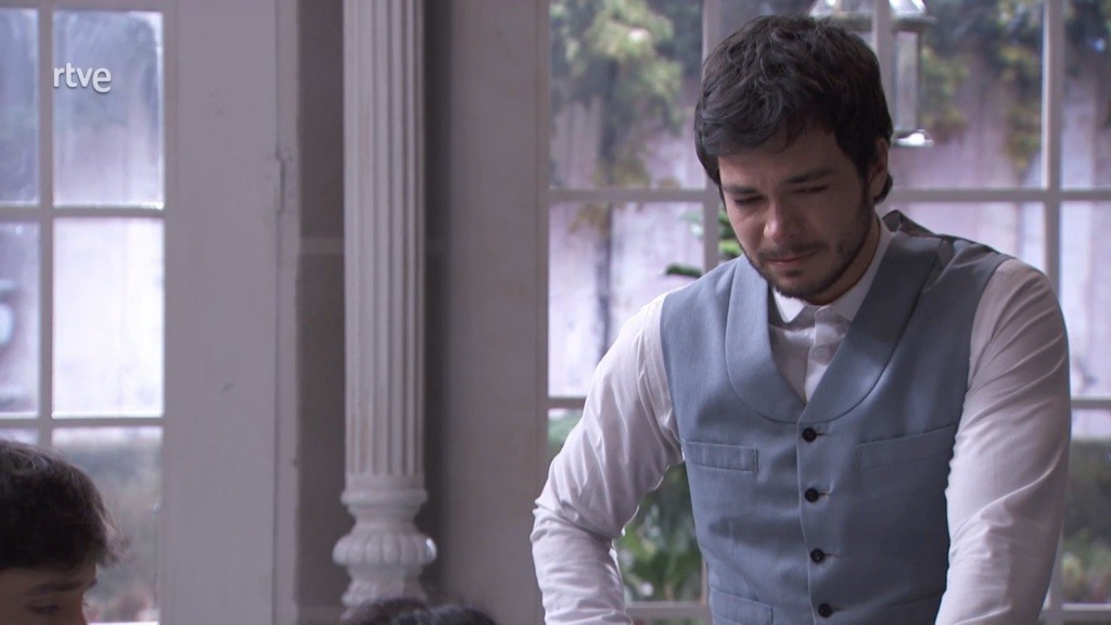 Pablo rozpacza, przygnieciony ciężarem wyrzutów sumienia.