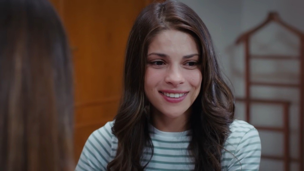 Ayse jest szczęśliwa.