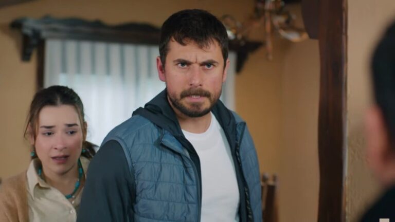 Kuzey patrzy groźnie na Murata. Sila ukrywa się za jego plecami.