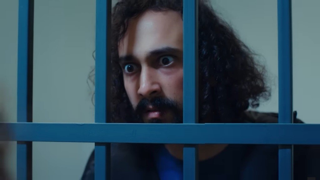 Semih za kratami.