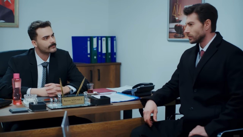 Prokurator Baran przesłuchuje Sinana.