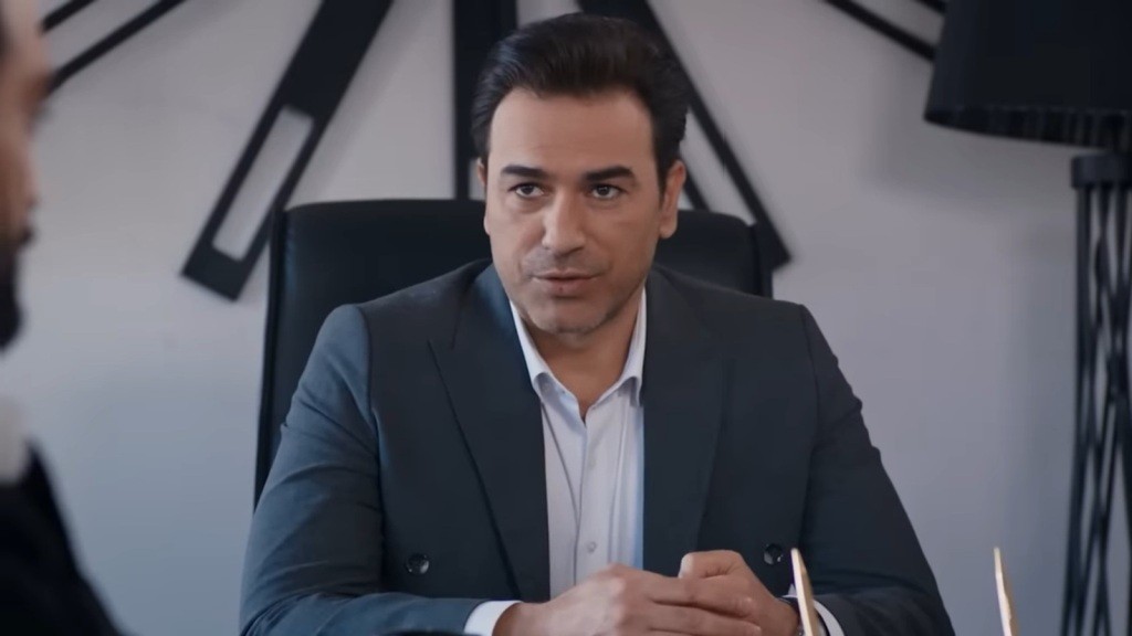 Nedim w fotelu Yamana.