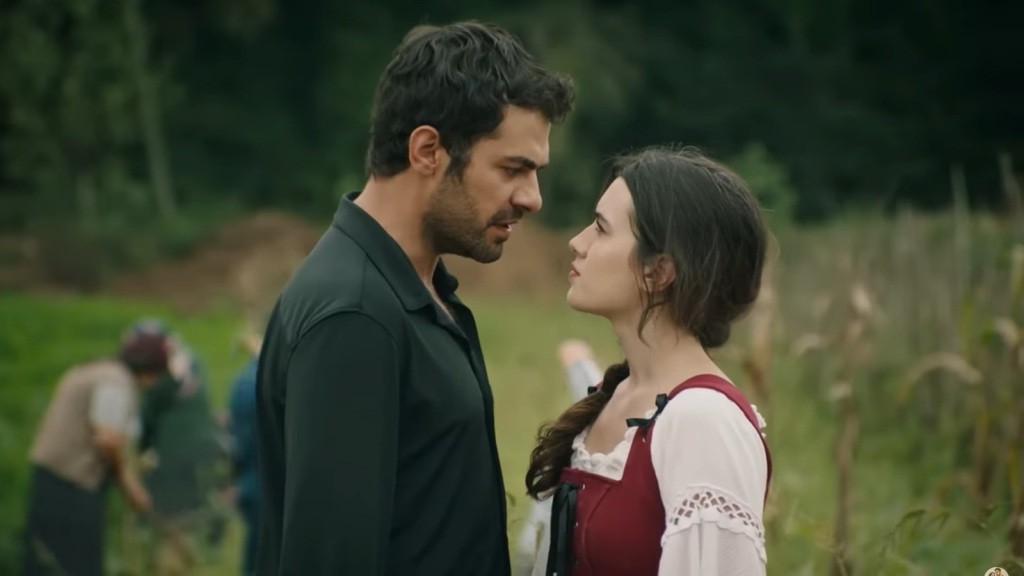Halil i Zeynep konfrontują się na polach.