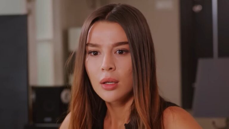 Cihan przekazuje Zeynep, że jej tata żyje.