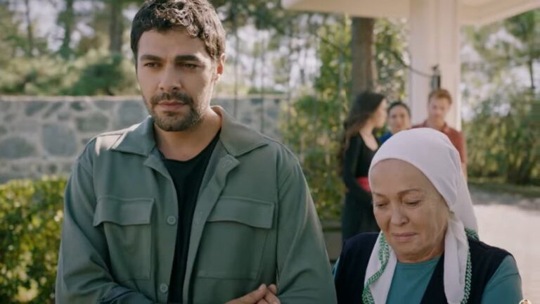 Halil prowadzi Zumrut.