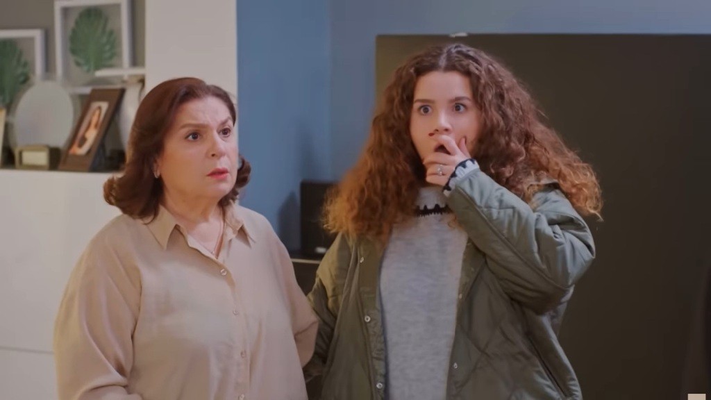 Naciye i Melis są w szoku.