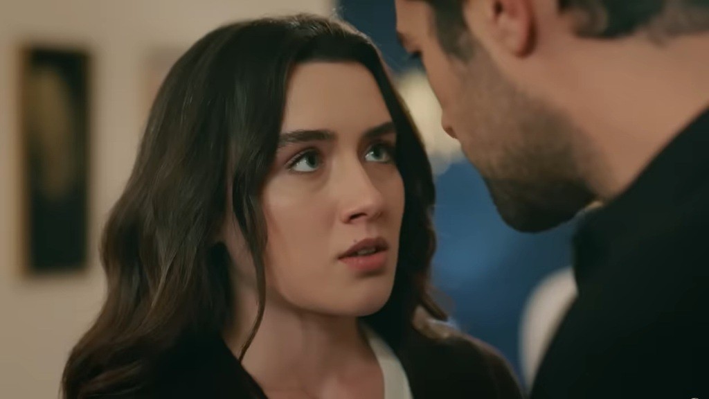 Zeynep mówi mężowi, że chce się rozstać.