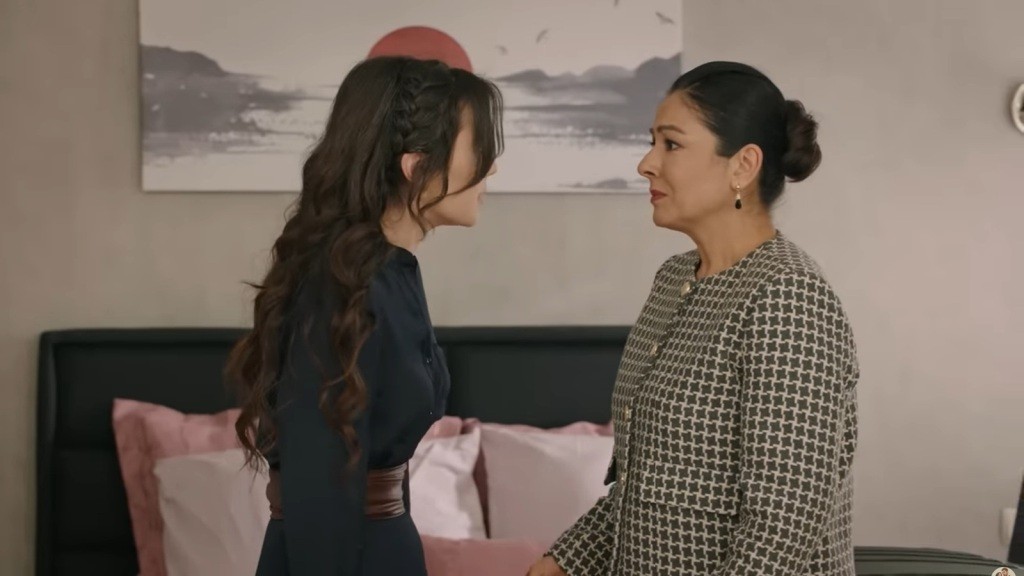 Zeynep konfrontuje się z matką.