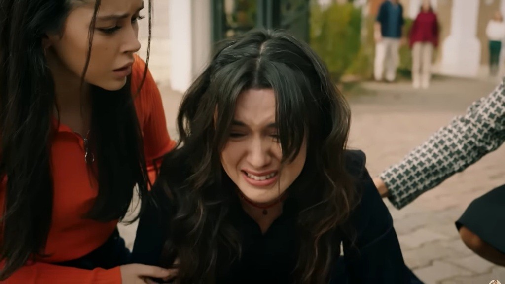 Zeynep jest zrozpaczona.