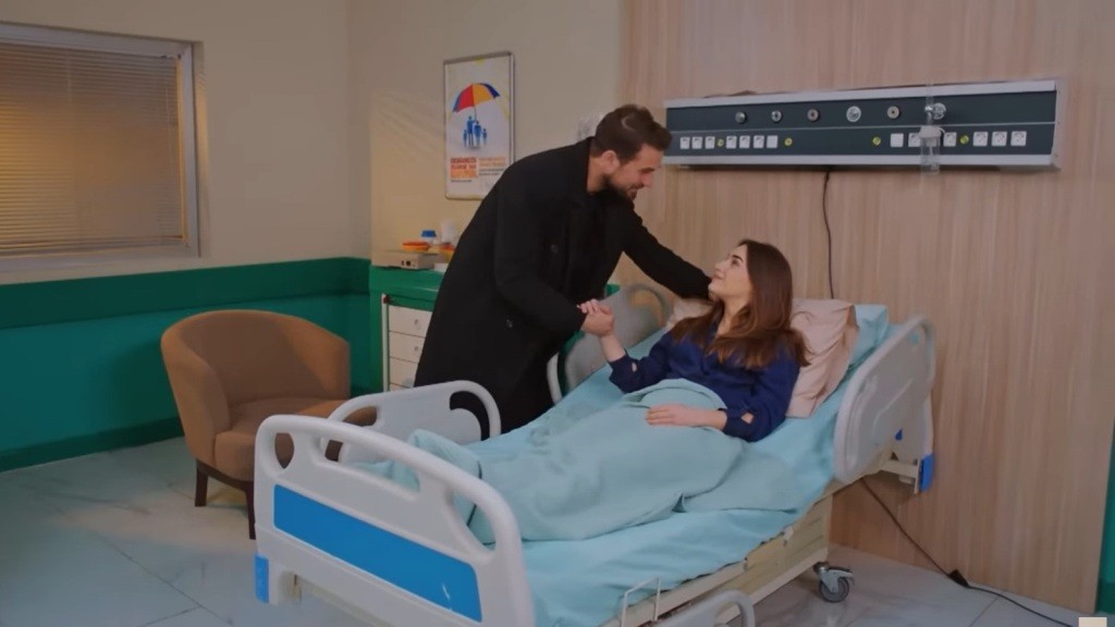 Kuzey odwiedza Silę w szpitalu.