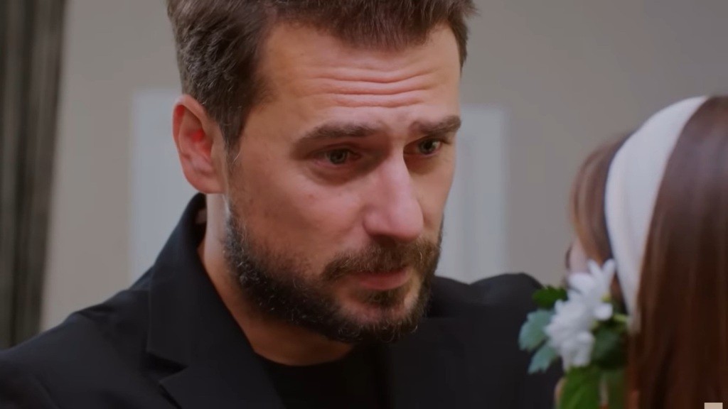 Kuzey patrzy w oczy Sili.