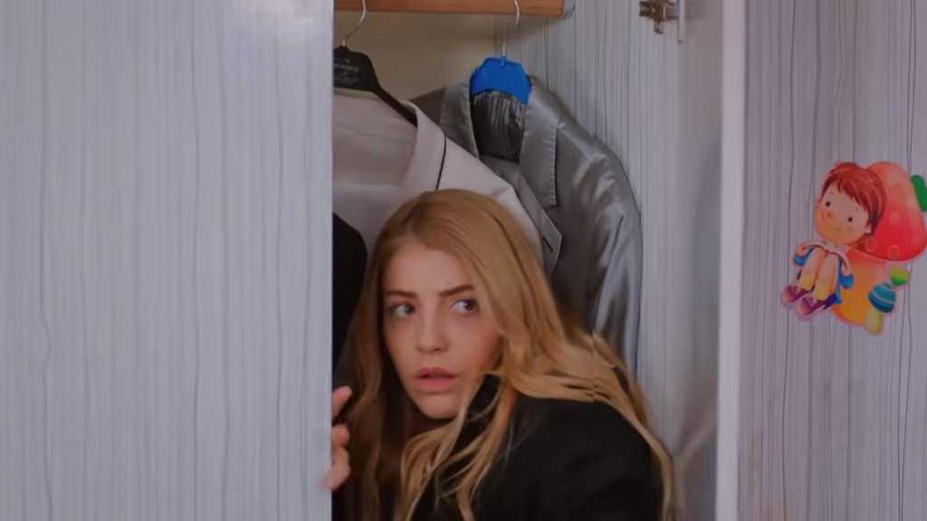 Seda wychodzi z szafy.