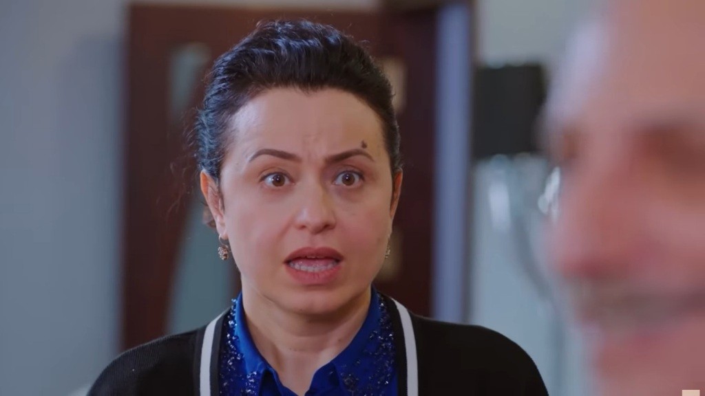 Cavidan wybałusza oczy na widok Sukru.