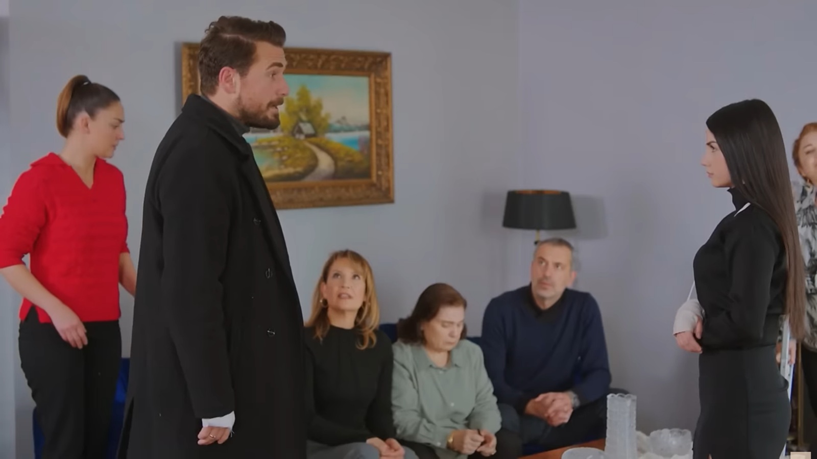 Kuzey staje z Bahar twarzą w twarz.