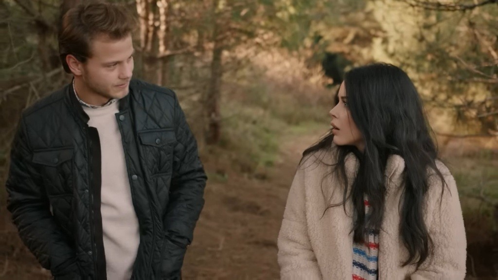 Cemil i Merve w lesie.