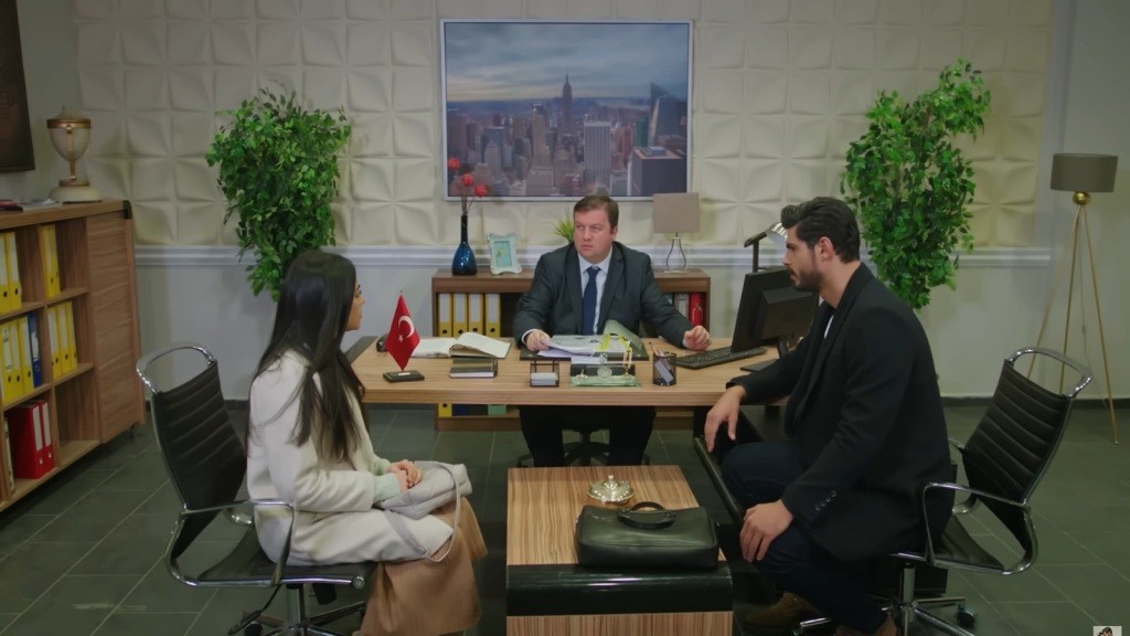 Hancer i Cihan są w urzędzie stanu cywilnego.