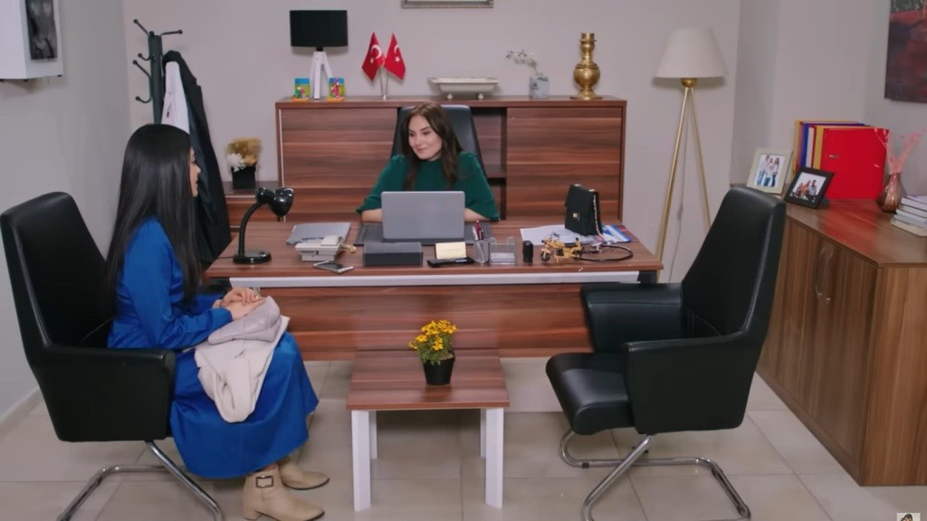 Hancer w gabinecie doktor Yasemin.