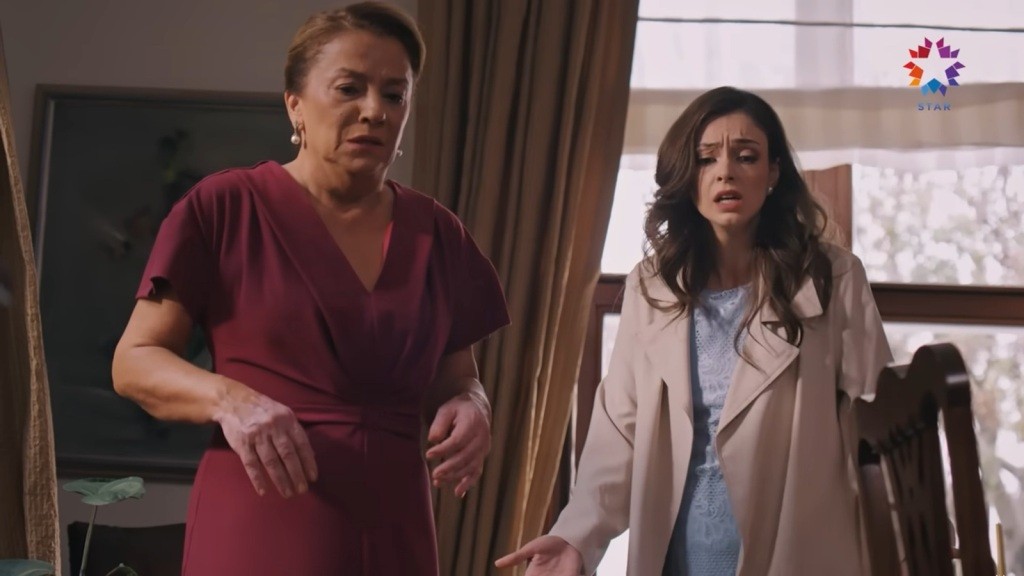 Nurten i Betul są przerażone.