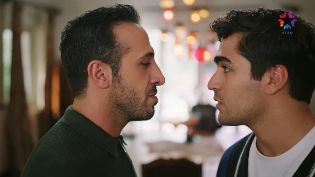 Abidin i Ferit twarzą w twarz.