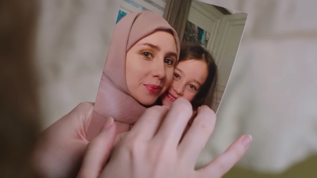 Zdjęcie Sinem i jej córki.