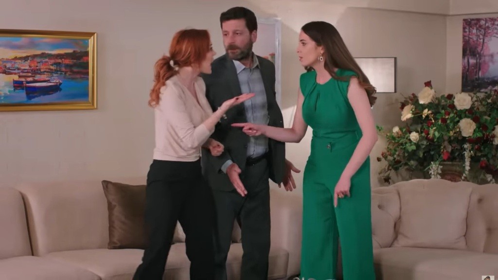 Yonca i Beyza kłócą się w obecności Nusreta.