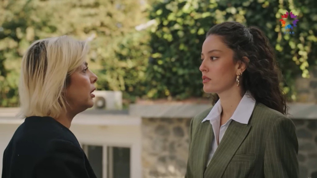 Gulgun jest zaskoczona, widząc Diyar na swojej drodze.