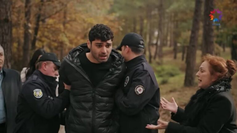 Policjanci aresztują Sinana. Mężczyzna jest zdruzgotany.