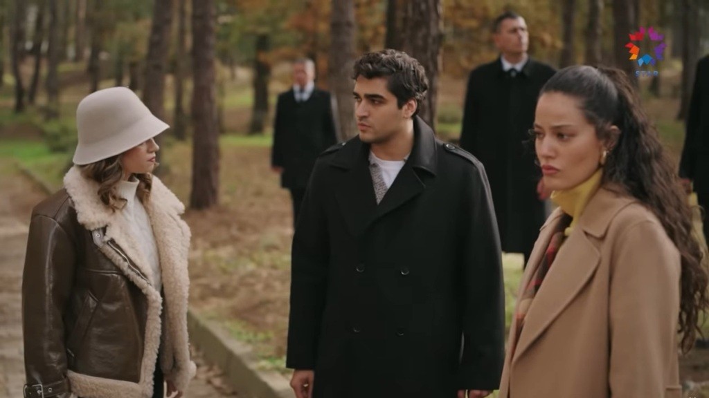 Seyran, Ferit i Diyar w parku.