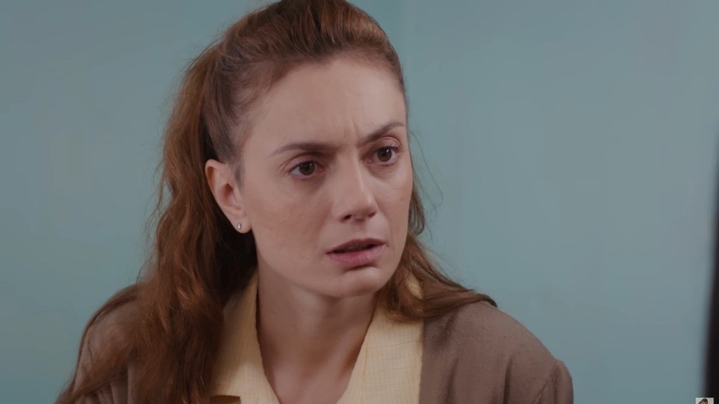 Derya jest w szoku.