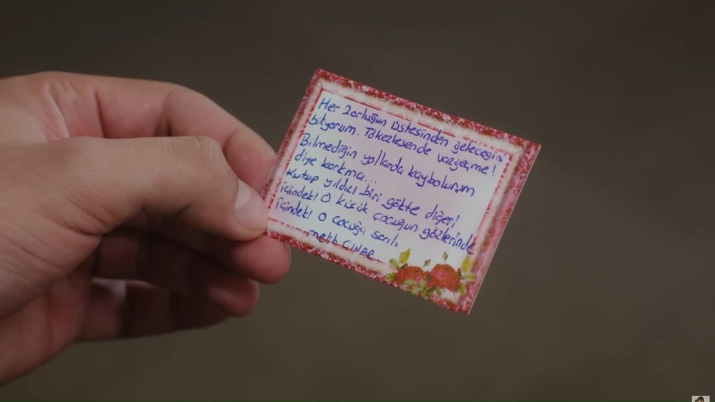 Karteczka z wiadomością od Meliha.